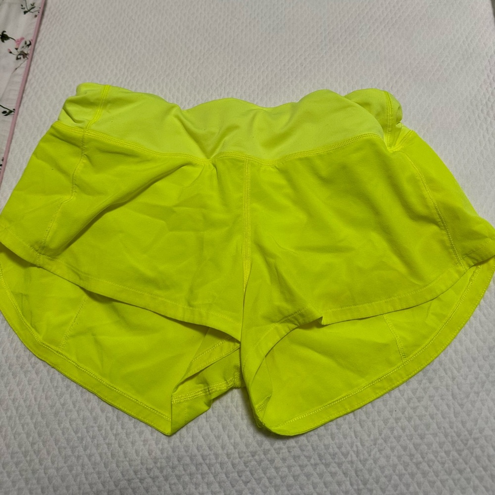 Lululemon speed up short size 6 2.5 inseem